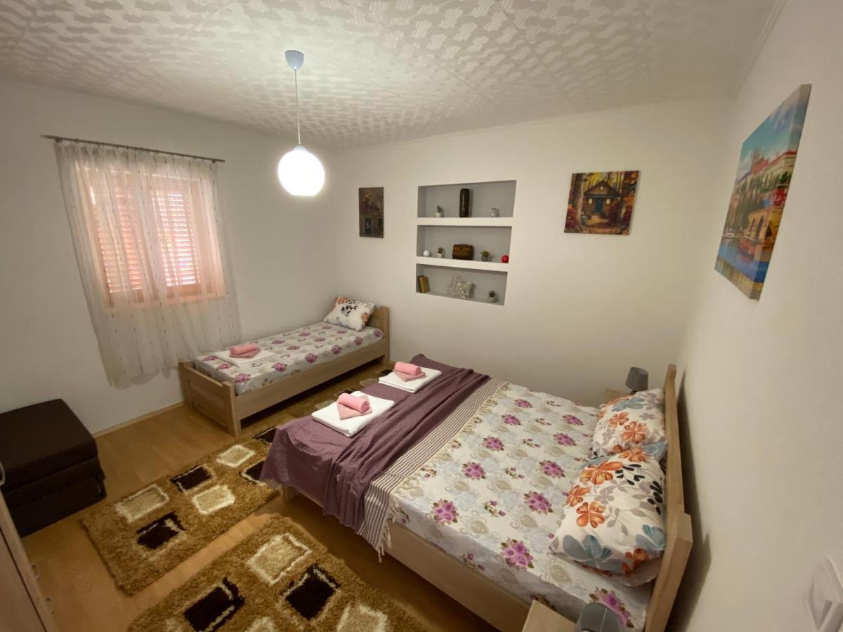 Apartment Lorena โกตอร์ ภายนอก รูปภาพ
