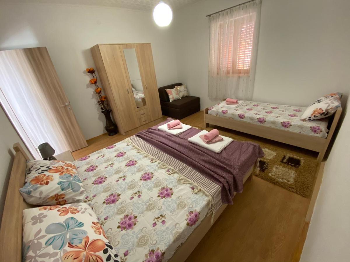 Apartment Lorena โกตอร์ ภายนอก รูปภาพ